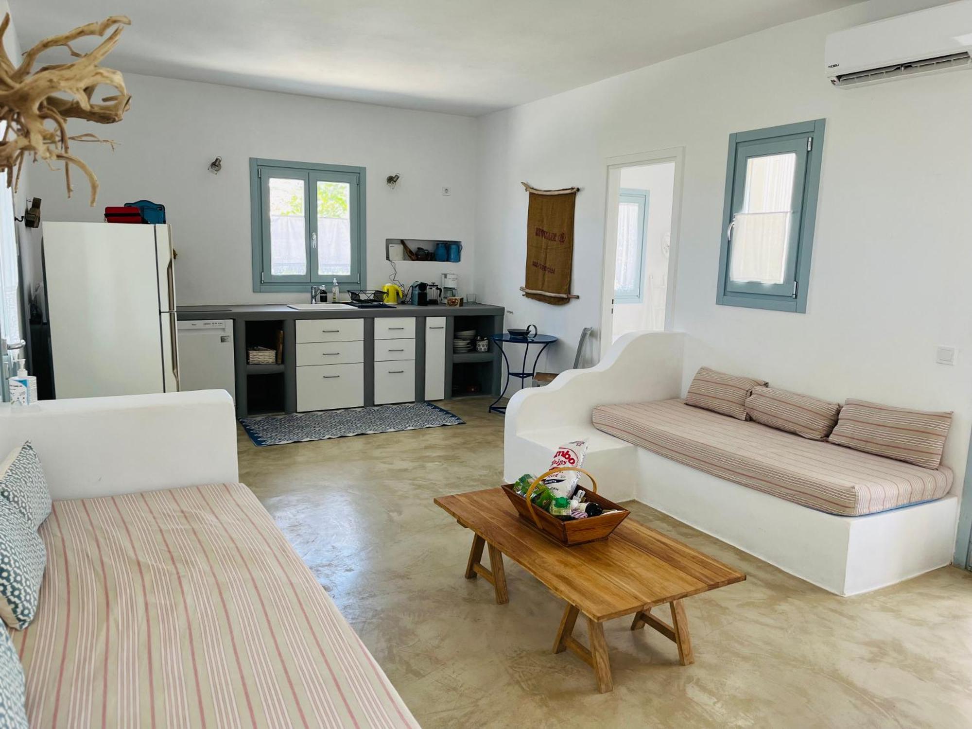 VILLA THEIA - SELENE , appartement de charme pour 4 à 6 personnes prés de la plage et du village de Koufonissi Koufonisia Exterior foto